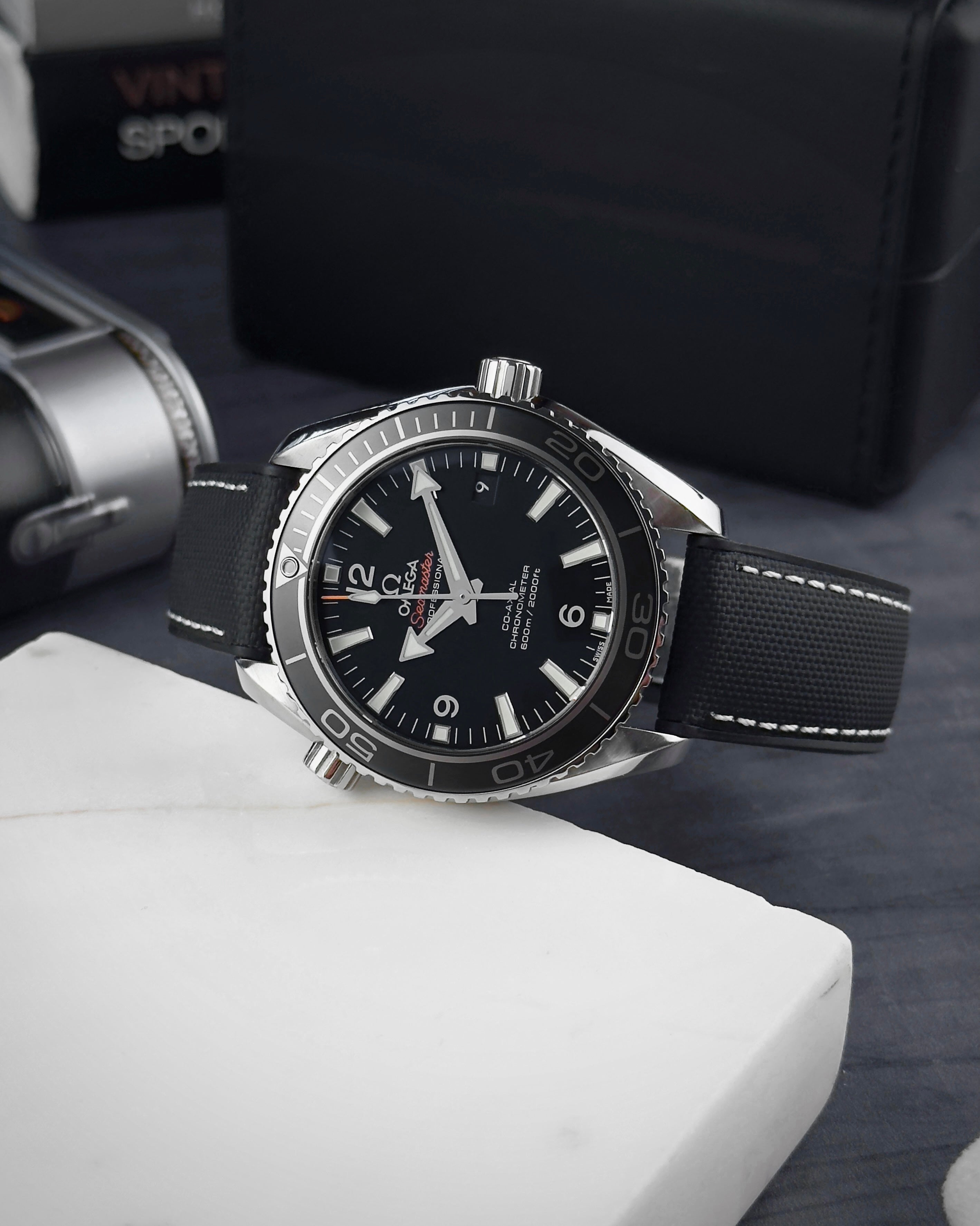 HYBRID•FKM Premium Sailcloth Rubber Watch Strap-Black With White Stitching
