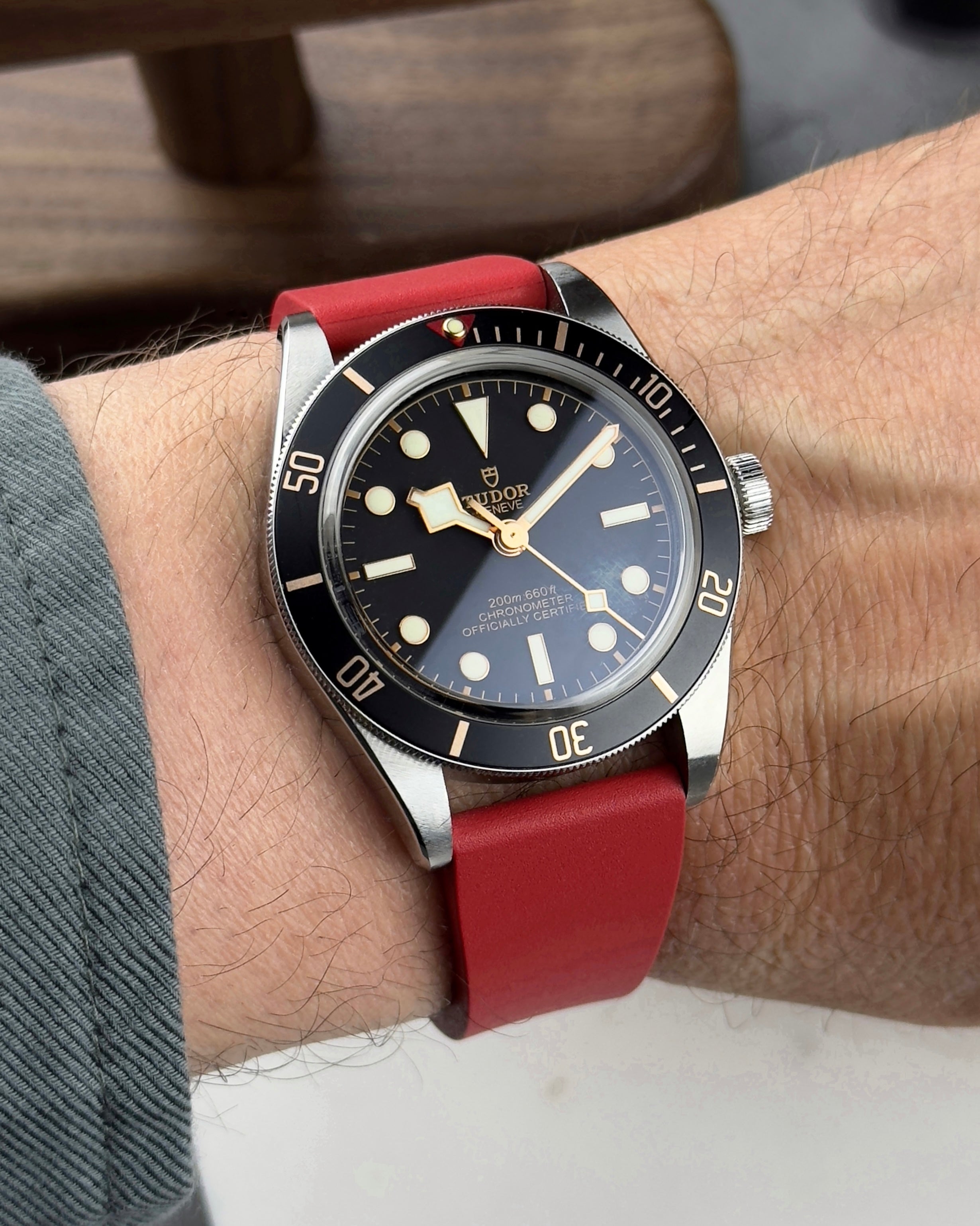 CTS | CUT-TO-SIZE FKM RUBBER WATCH STRAP RED