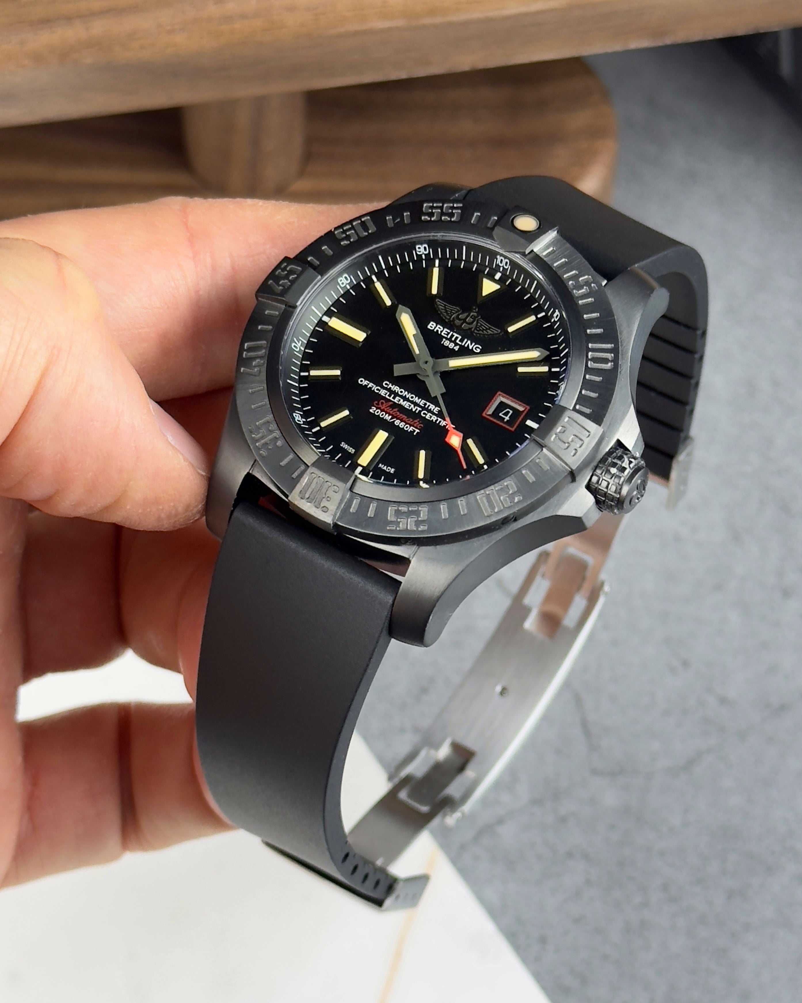 CTS | CUT-TO-SIZE FKM RUBBER WATCH STRAP BLACK